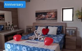 Marsalforn Sea View Beachfront Studio Apartment